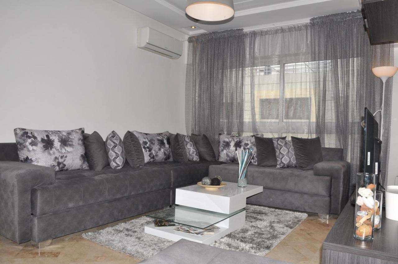 Val Fleuri Apartment With Balcony, Casablanca Esterno foto