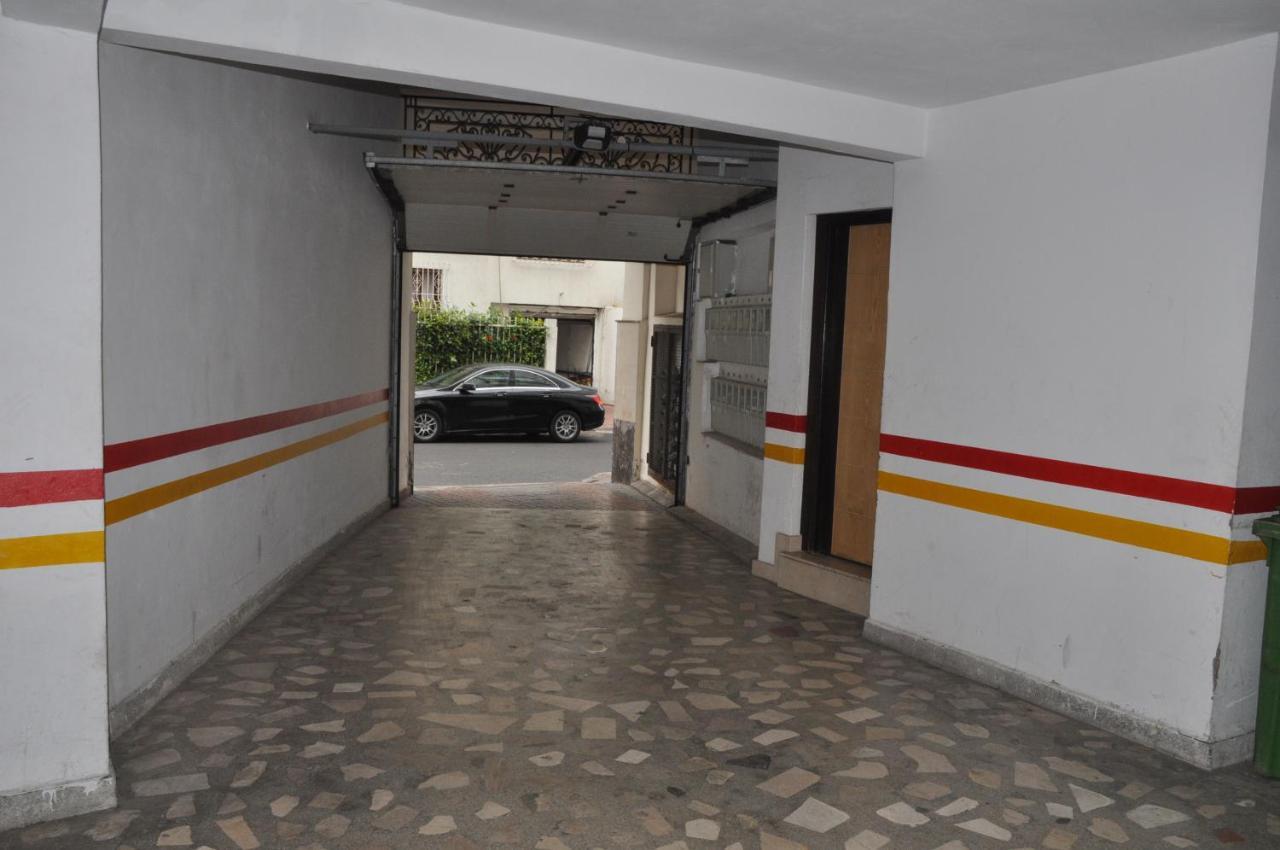 Val Fleuri Apartment With Balcony, Casablanca Esterno foto